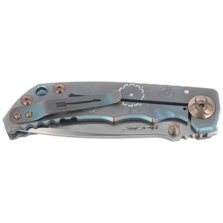 Nóż składany Spartan Blades Harsey Folder Special Edition Plague Doctor Green Titanium, Bronze HW, Satin MagnaCut by William W. Harsey Jr. (SF5DOCTOR)